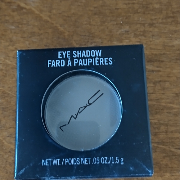 MAC GESSO EYESHADOW - Picture 4 of 6